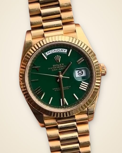 Rolex Day-Date · مينا خضراء بأرقام رومانية · II